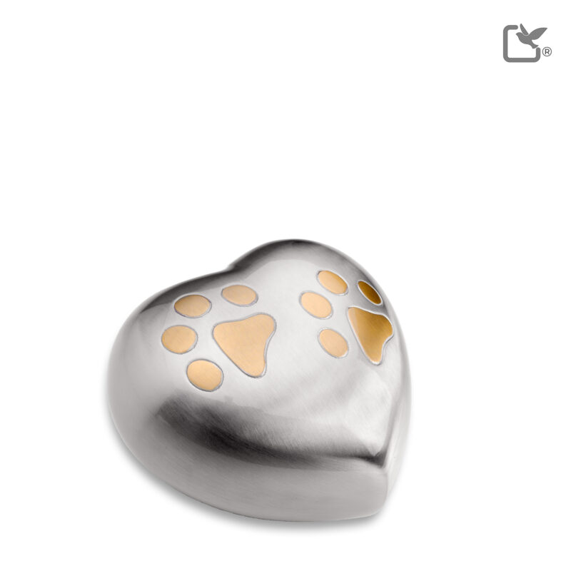 MU5 HARTJE ZILVER MET 2 GOUDEN POOTJES